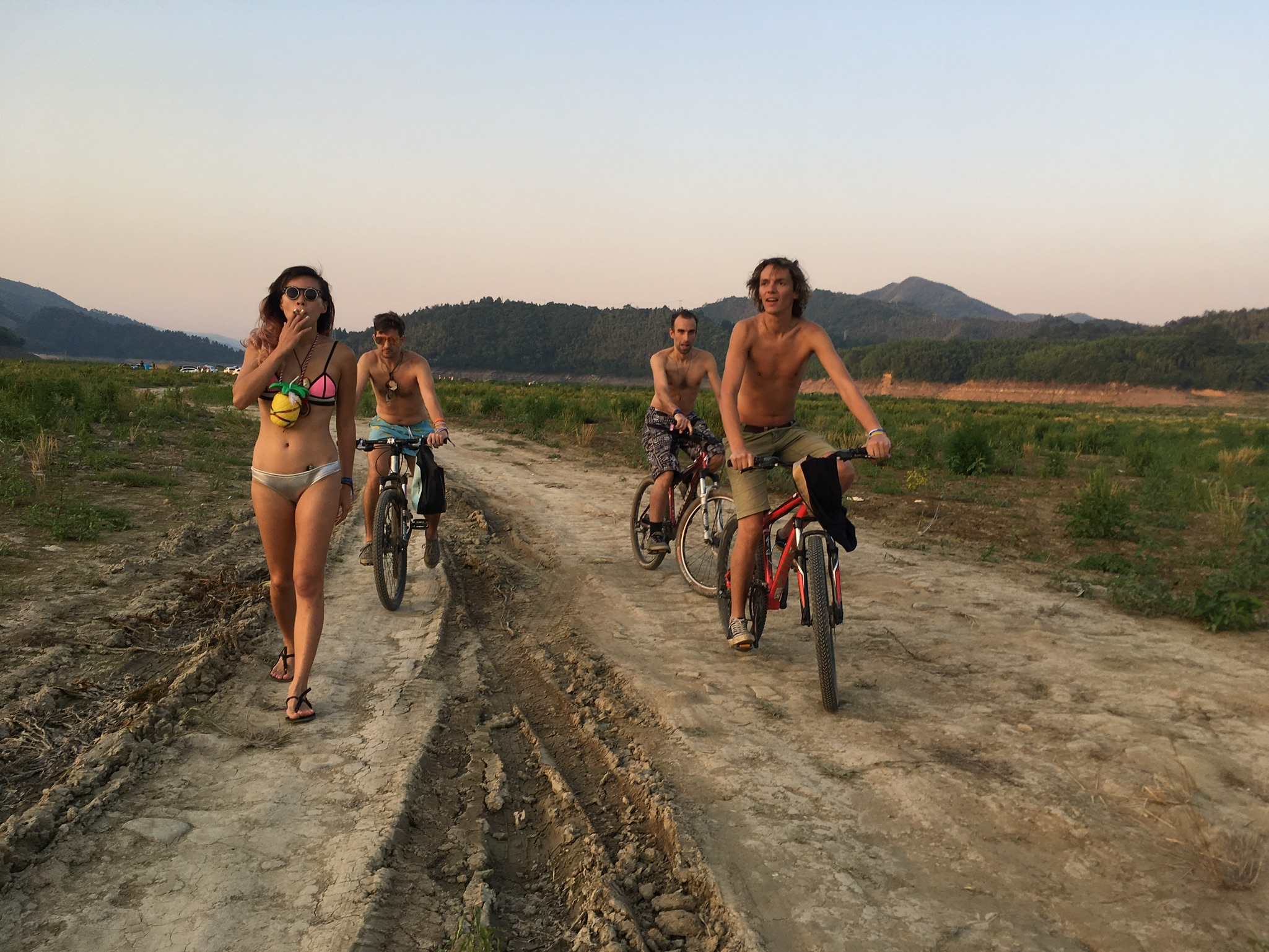 Exploring the "Playa" on bike - Picture by Armands Strauja