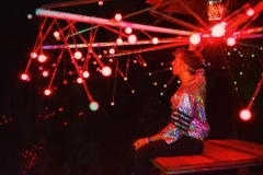 Mikro adjusts his Photon laser art - Picture by Tutu