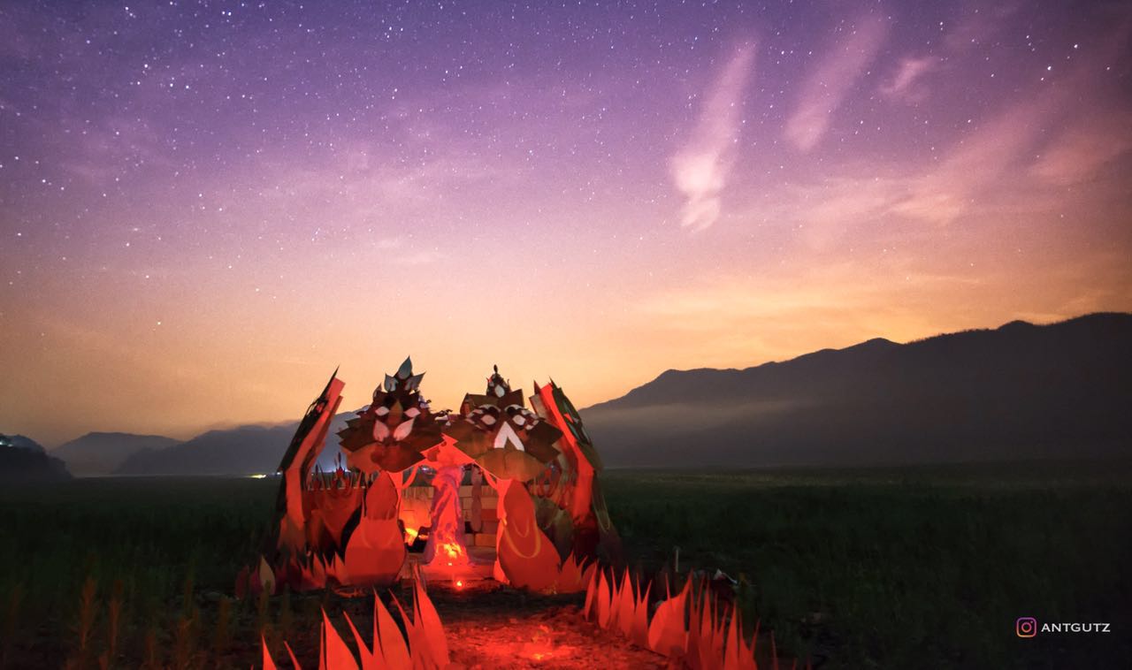 Fire Lotus Temple at dusk - Picture by Antgutz